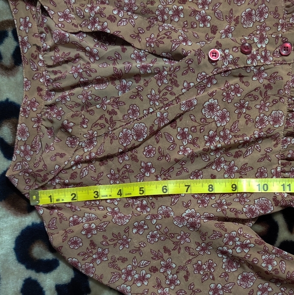 SOLD.......💚 Cottage Core Button Up Dress - Picture 13 of 15